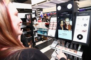 The image shows Sephora’s in-store virtual try-on tool as retail customer experience example